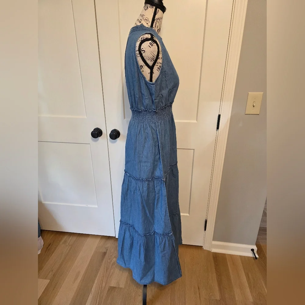 Chambray Maxi Dress-NWT - Picture 4 of 6